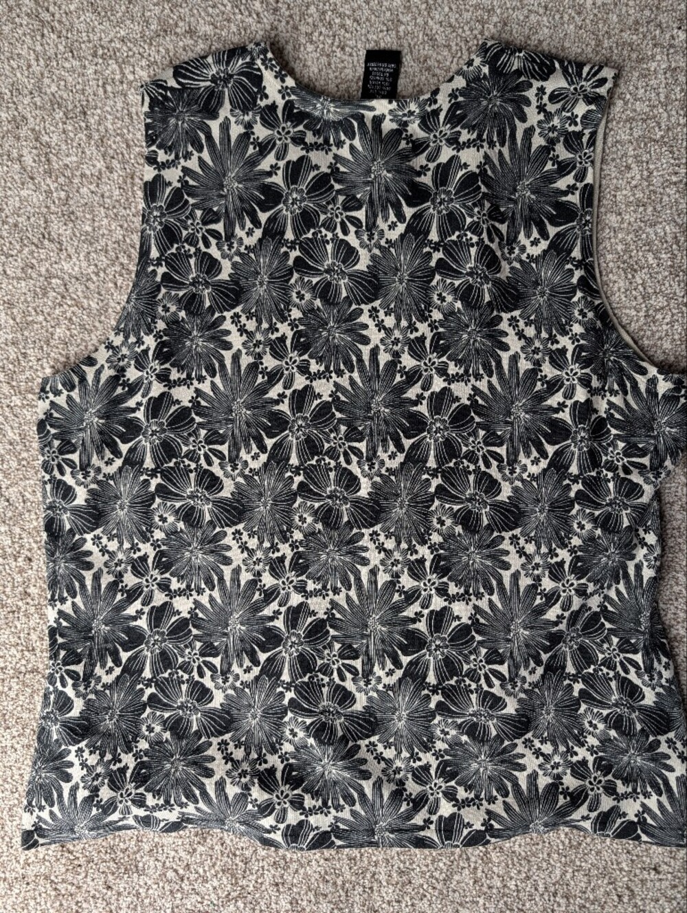 Sarah Spencer Silk Blend Floral Knit Tank Neutral Old Money Minimalist Top - Picture 4 of 5